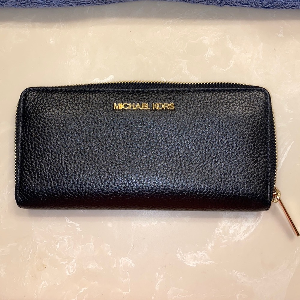 Micheal Kors Black wallet